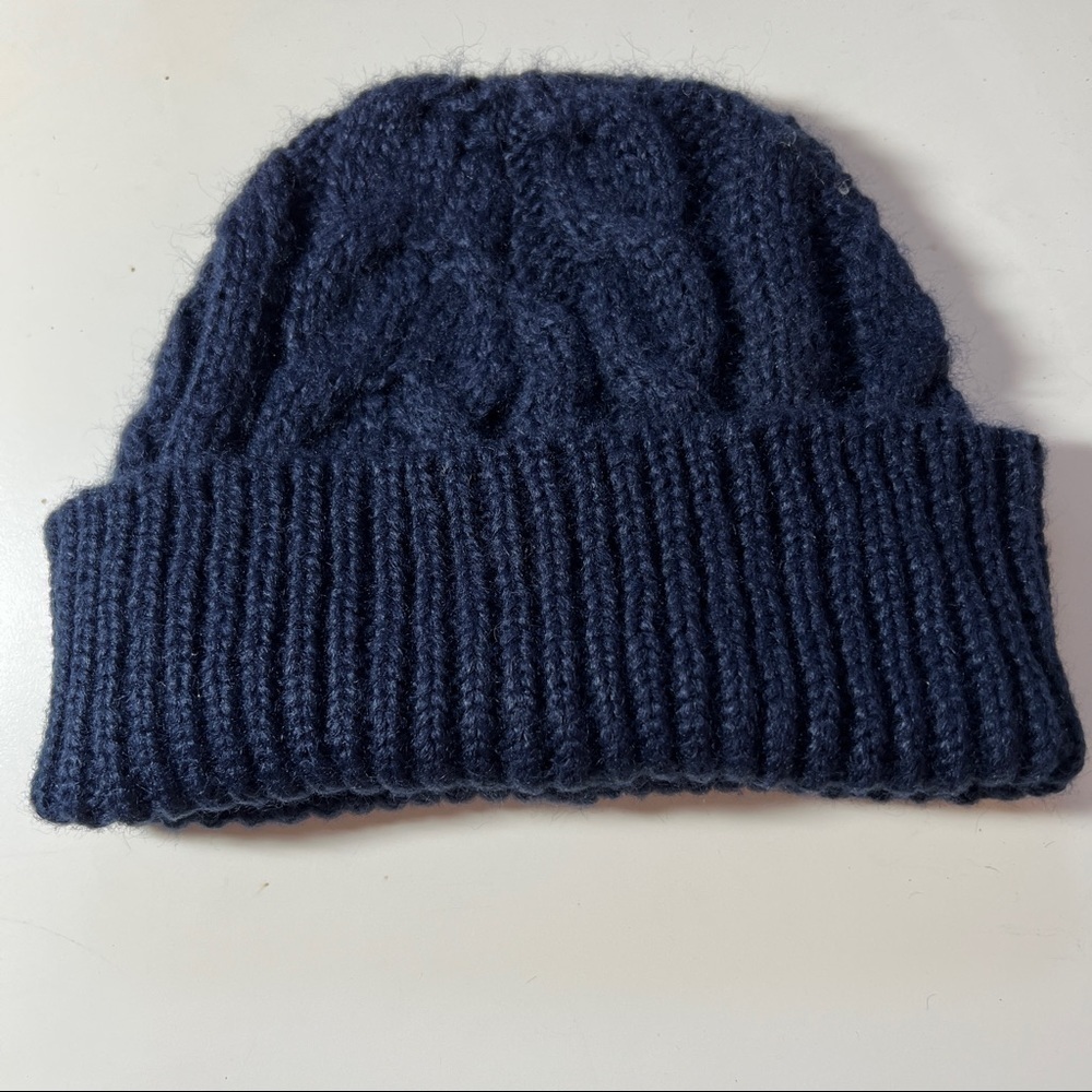 MACYS CHARTER CLUB Cable and ribbed beanie. 100% Acrylic. One size. Navy Blue